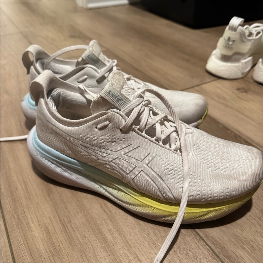 Asics Gel Nimbus Running Shoes